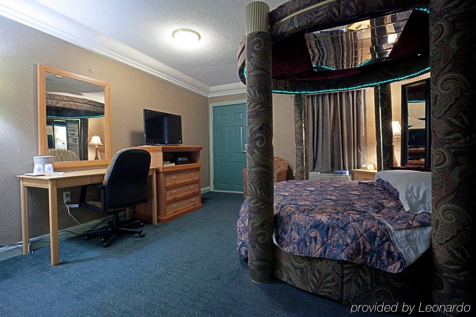 Bay Side Inn & Suites Абърдийн Екстериор снимка
